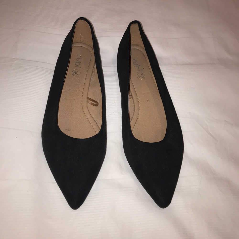 Black Rubi flats.